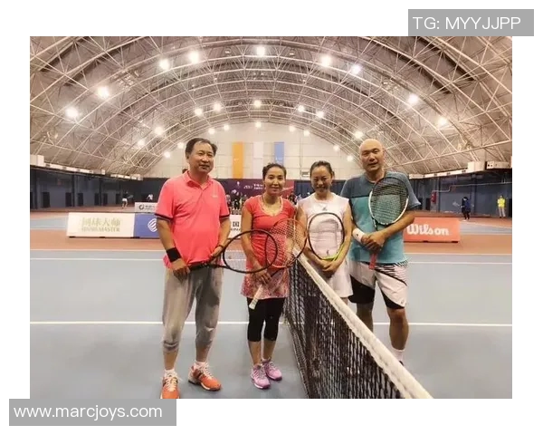 深圳网球队的节奏揭秘：网球巨献背后的故事与激情