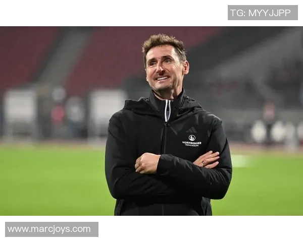 波黑足球明星盘点及其在国际赛场上的精彩表现与成就