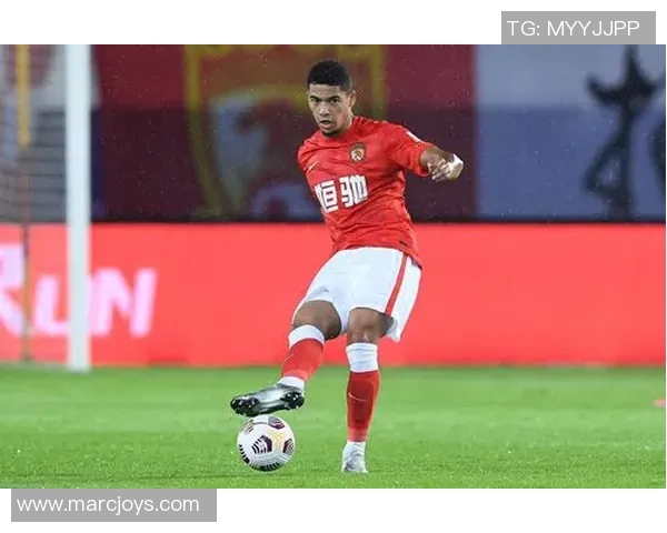 深圳足球队边路渗透战术分析及其对比赛结果的影响探讨