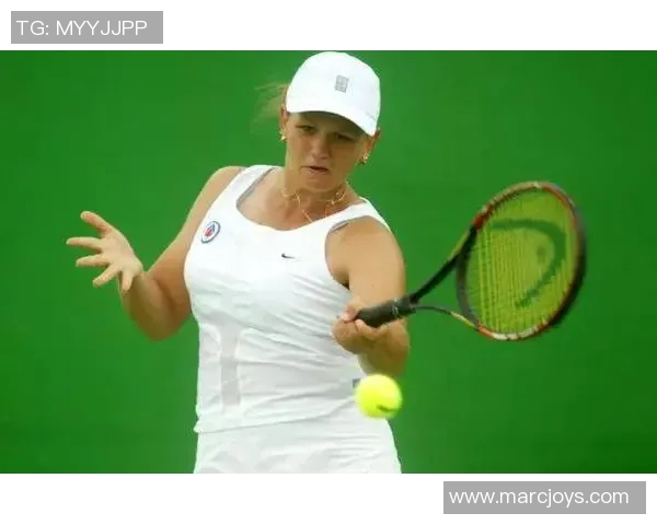 吴静专访：从青涩小将到网球名将的成长之路回顾