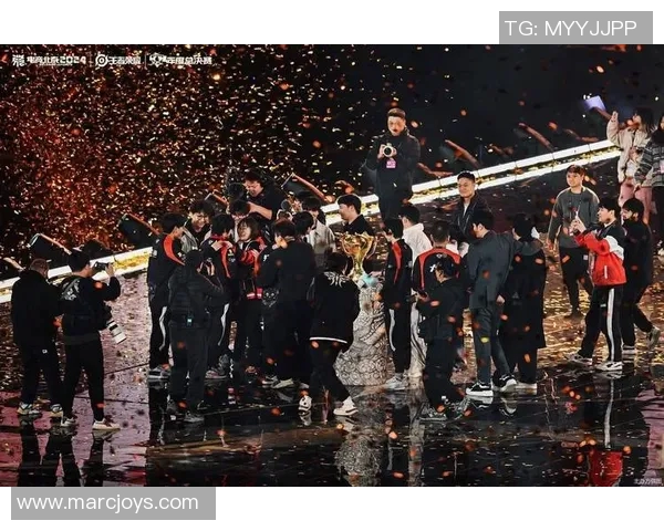 成都篮球队在总决赛积分榜上以76分稳居第一名引发热议 成都篮球队在总决赛积分榜上以76分稳居第一名引发热议