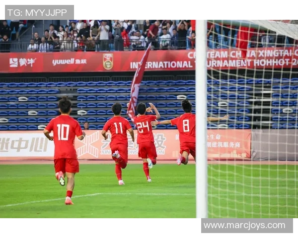 杭州足球队心理素质引发热议球迷与专家观点碰撞激烈